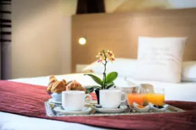 Hotel Ariane Montparnasse by Patrick Hayat