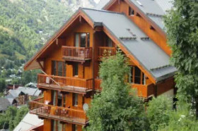 Hameau de la Vallée dOr